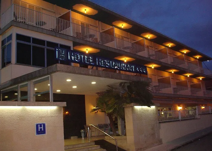 Checkin Travé Hotel 3*
