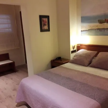 Checkin Trave Hotel