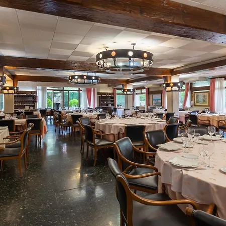 Hospedium Restaurant Travé Hotel