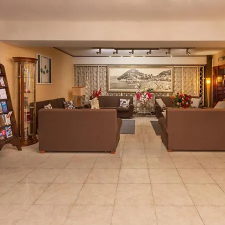 Hotel Checkin Trave Figueres (Girona)
