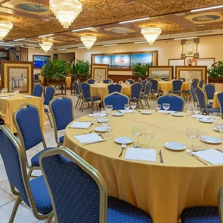 Hospedium Restaurant Travé Hotel
