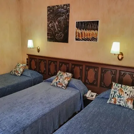 Hotel Checkin Trave 3*