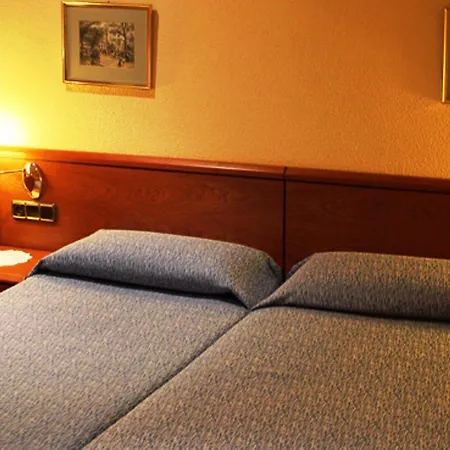Checkin Trave Hotel