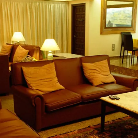 Checkin Trave Hotel