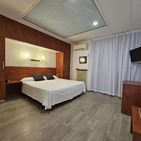 Hotel Checkin Trave Figueres (Girona)