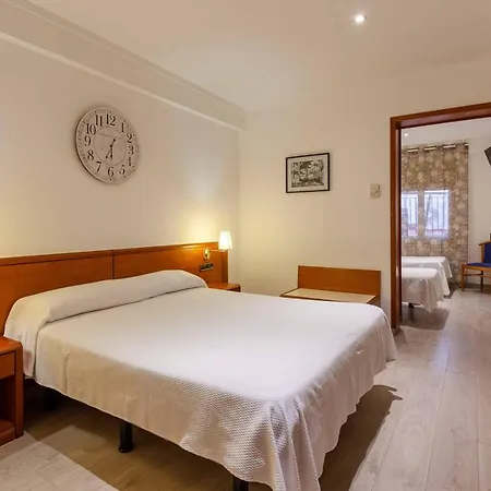 Checkin Trave 3* Figueres (Girona)