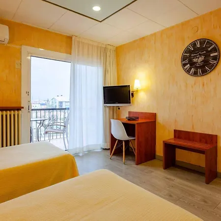 Hotel Checkin Trave Figueres (Girona)