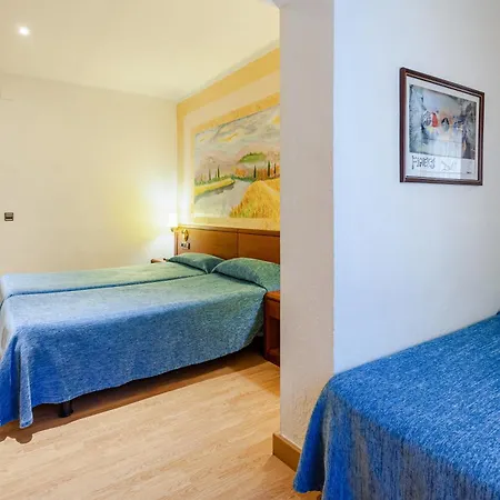 ホテル Checkin Trave 3*