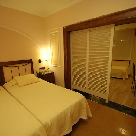 Trave 3* Figueres (Girona)