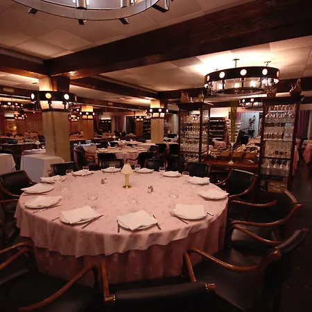 ホテル Checkin Trave 3*