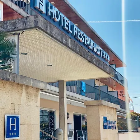 ホテル Checkin Trave 3*