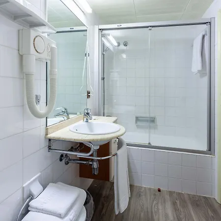 Checkin Trave 3* フィゲラス