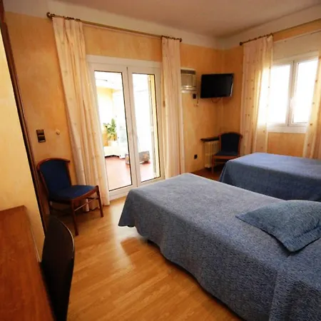 Checkin Trave 3* Figueres (Girona)