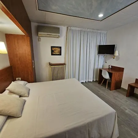Checkin Trave 3* Figueres (Girona)